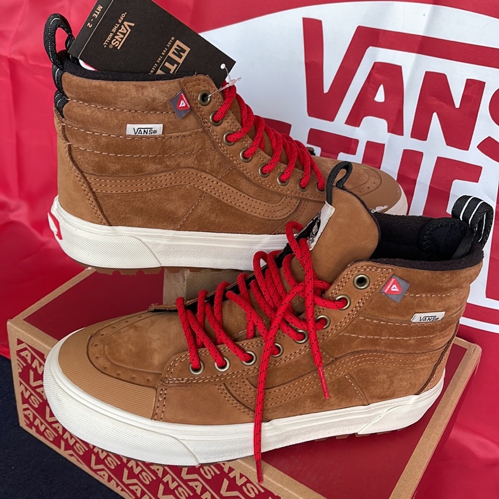 Vans Sk8-Hi Mte-2
Chipmunk/Marshmallow
VN0007NKGWU
Men’s boots - sneakers - Picture 11 of 16